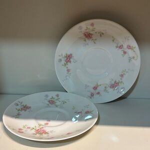 Delicate Floral Dinnerware Set